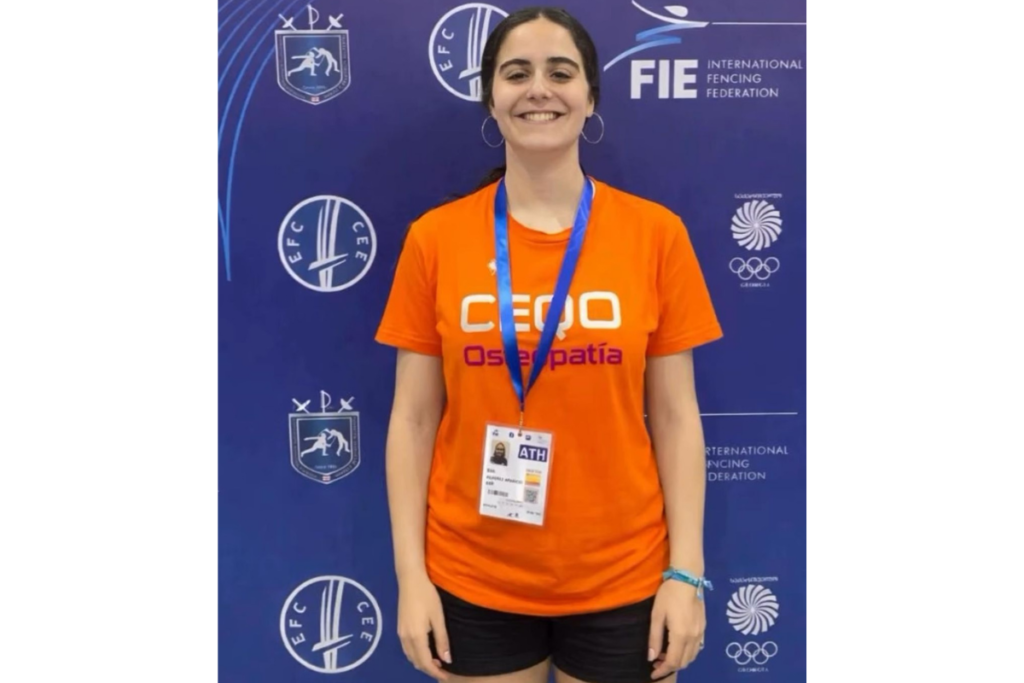 campeona medalla patrocinado por ceqo en la camiseta